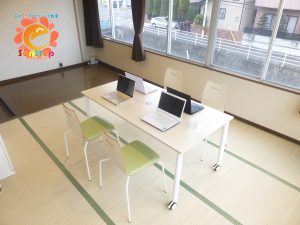 香川県高松市こどもITプログラミングものづくり教室サンステップ教室風景sunstep_room003_01